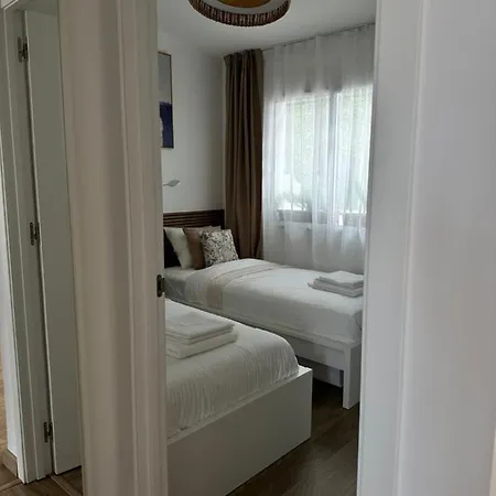 La Casa De Paseka Apartament *
